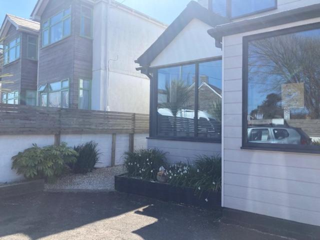 The Salt Box- Lovely Refurbished Annexe, Free Parking, Walk To Porth Beach. Saint Columb Minor Экстерьер фото